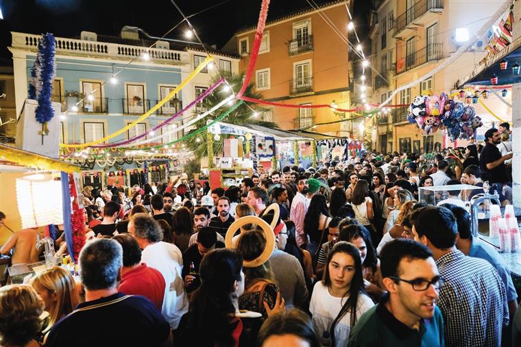 月老，葡國月老，聖安東尼，否定代詞，Portunhol，葡西文，巴葡歐葡，巴葡，歐葡，葡葡，巴葡葡葡，muito，muita，其他的時間表示法，時間，葡文時間，葡語時間，葡式麵包，葡國麵包，葡萄牙總統選舉，葡萄牙總統大選，葡萄牙名牌廁紙，Renova，CHEERS，食物銀行，提子乾，許願，國王蛋糕，聖誕節，葡國聖誕，將來時，疑問句，現在進行時，葡語文法，葡文há，葡文形容詞，不定冠詞，葡語縮合，葡語介詞，葡語動詞，葡文文法，葡萄牙代詞，葡語定冠詞，定冠詞，葡萄牙知識，葡萄牙文化，澳門葡文課程，澳門學葡語，澳門葡語，葡語澳門，葡文澳門，葡文課程，澳門學葡文，澳門 葡文，葡文 澳門、澳門葡文班，葡萄牙知識，澳葡文化知識，一點葡語，葡文，澳門葡語課程，澳門葡文