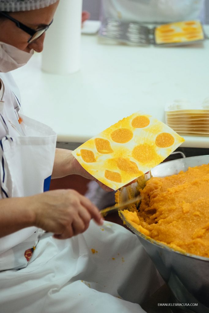 軟蛋，糖果屋，葡國威尼斯，aveiro，亞威羅，貝倫區，MAAT，葡萄牙旅遊，葡萄牙景點，主教宮花園，JARDIM DO PAÇO，CASTELO BRANCO、白堡、白色城堡、七夕、牛郎、織女、牛郎織女、軟木、軟木系列，葡萄牙特產，保護環境，葡國公雞，葡萄牙公雞，公平，生菜，里斯本，里斯本人，里斯本人花名，里斯本人乳名，菜刀，刀，中葡對照：中菜煮食用具，澳門工作，葡萄牙工作，澳門葡萄牙工作大比拼，語言假朋友，西班牙文，葡文，葡西文，葡國，擔遮，月老，葡國月老，聖安東尼，否定代詞，Portunhol，葡西文，巴葡歐葡，巴葡，歐葡，葡葡，巴葡葡葡，muito，muita，其他的時間表示法，時間，葡文時間，葡語時間，葡式麵包，葡國麵包，葡萄牙總統選舉，葡萄牙總統大選，葡萄牙名牌廁紙，Renova，CHEERS，食物銀行，提子乾，許願，國王蛋糕，聖誕節，葡國聖誕，將來時，疑問句，現在進行時，葡語文法，葡文há，葡文形容詞，不定冠詞，葡語縮合，葡語介詞，葡語動詞，葡文文法，葡萄牙代詞，葡語定冠詞，定冠詞，葡萄牙知識，葡萄牙文化，澳門葡文課程，澳門學葡語，澳門葡語，葡語澳門，葡文澳門，葡文課程，澳門學葡文，澳門 葡文，葡文 澳門、澳門葡文班，葡萄牙知識，澳葡文化知識，一點葡語，葡文，澳門葡語課程，澳門葡文