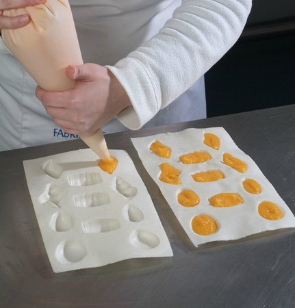 軟蛋，糖果屋，葡國威尼斯，aveiro，亞威羅，貝倫區，MAAT，葡萄牙旅遊，葡萄牙景點，主教宮花園，JARDIM DO PAÇO，CASTELO BRANCO、白堡、白色城堡、七夕、牛郎、織女、牛郎織女、軟木、軟木系列，葡萄牙特產，保護環境，葡國公雞，葡萄牙公雞，公平，生菜，里斯本，里斯本人，里斯本人花名，里斯本人乳名，菜刀，刀，中葡對照：中菜煮食用具，澳門工作，葡萄牙工作，澳門葡萄牙工作大比拼，語言假朋友，西班牙文，葡文，葡西文，葡國，擔遮，月老，葡國月老，聖安東尼，否定代詞，Portunhol，葡西文，巴葡歐葡，巴葡，歐葡，葡葡，巴葡葡葡，muito，muita，其他的時間表示法，時間，葡文時間，葡語時間，葡式麵包，葡國麵包，葡萄牙總統選舉，葡萄牙總統大選，葡萄牙名牌廁紙，Renova，CHEERS，食物銀行，提子乾，許願，國王蛋糕，聖誕節，葡國聖誕，將來時，疑問句，現在進行時，葡語文法，葡文há，葡文形容詞，不定冠詞，葡語縮合，葡語介詞，葡語動詞，葡文文法，葡萄牙代詞，葡語定冠詞，定冠詞，葡萄牙知識，葡萄牙文化，澳門葡文課程，澳門學葡語，澳門葡語，葡語澳門，葡文澳門，葡文課程，澳門學葡文，澳門 葡文，葡文 澳門、澳門葡文班，葡萄牙知識，澳葡文化知識，一點葡語，葡文，澳門葡語課程，澳門葡文